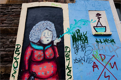 Graffiti, woman