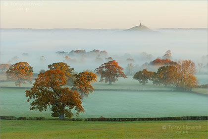 Glastonbury-Tor-Mist-Autumn