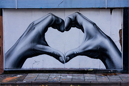 Graffiti, heart hands