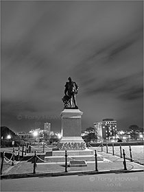 Sir-Francis-Drake-Statue-Plymouth