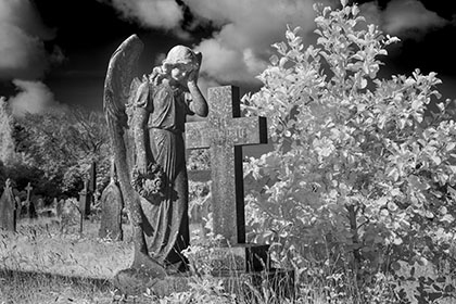 Angel-Sculpture-Infrared-St-Day-Rd-Cemetery-Redruth-Cornwall