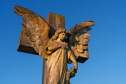 Angel-Sculpture-St-Day-Road-Cemetery-Redruth-Cornwall