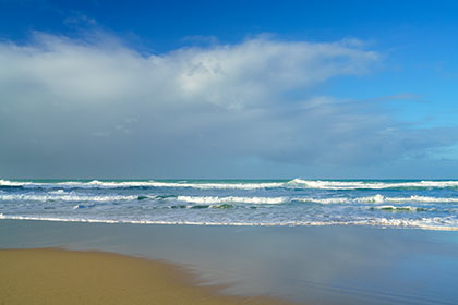Chapel-Porth-Beach-Waves-Cornwall