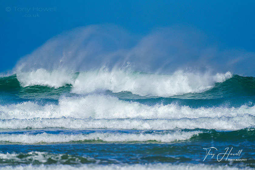Polly Joke Beach, Waves