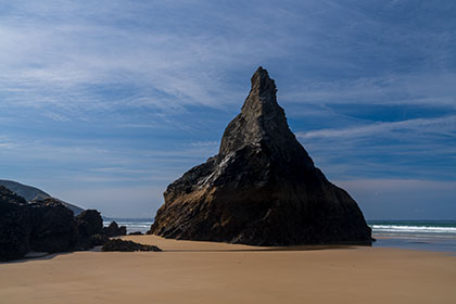 Sea-Stack-Bedruthan-Steps-Cornwall
