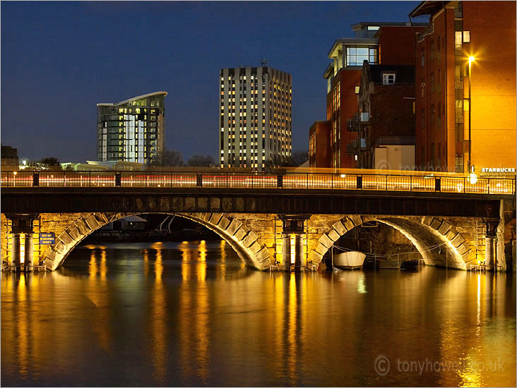 Bristol Bridge, Night