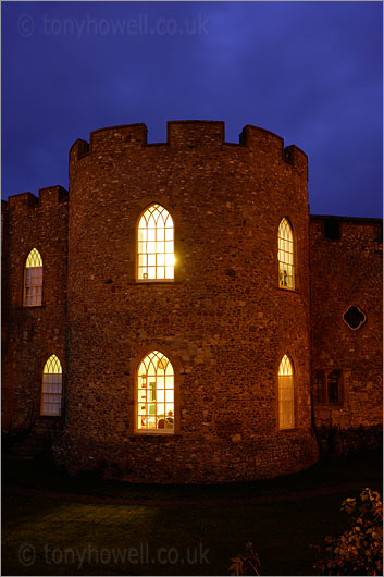 Taunton Castle, Night